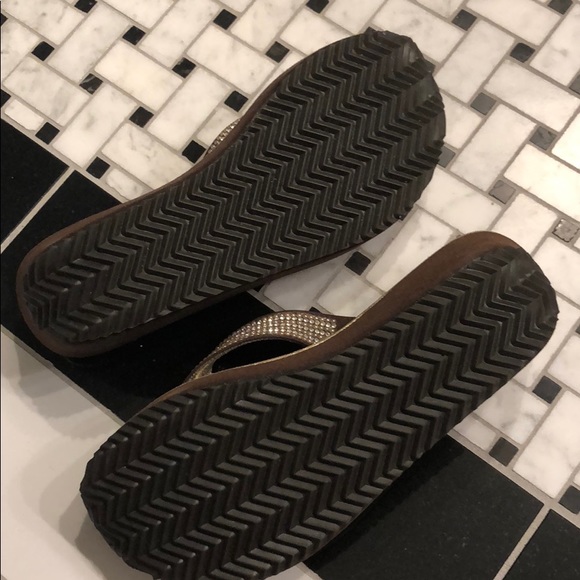 Sandals - Picture 3 of 3